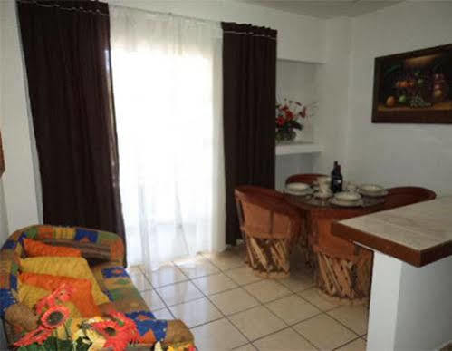 Hotel El Sombrero Suites Mazatlan Exterior photo